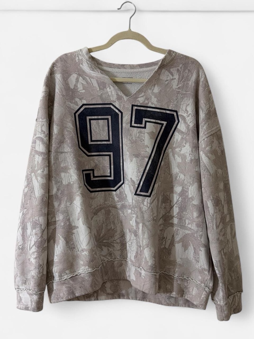 Hollister Women’s 97 Graphic Pullover Sweater in Taupe